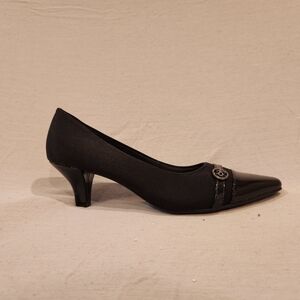 NWOT Black loafer toe kitten heels sz 8.5
